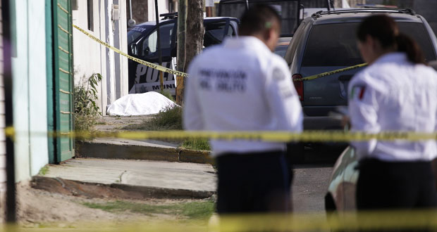 Universidades poblanas piden aclarar homicidio de alumna en asalto