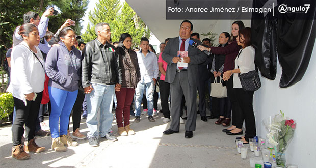 En homenaje, exigen justicia para alumna de BUAP y hermano muertos en asalto