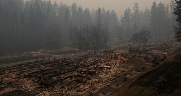 Suman al menos 31 muertos por incendios forestales en California