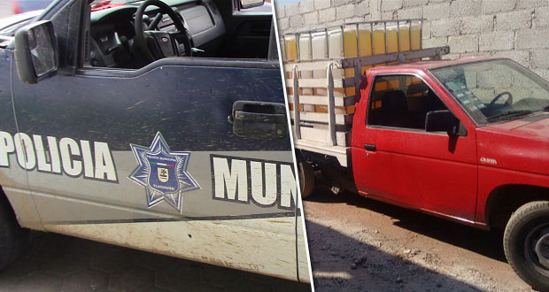 Exhiben a patrullas de Tlahuapan cuidando camioneta con “huachicol”