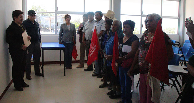 Inauguran edificio para bachillerato en Tepexi de Rodríguez