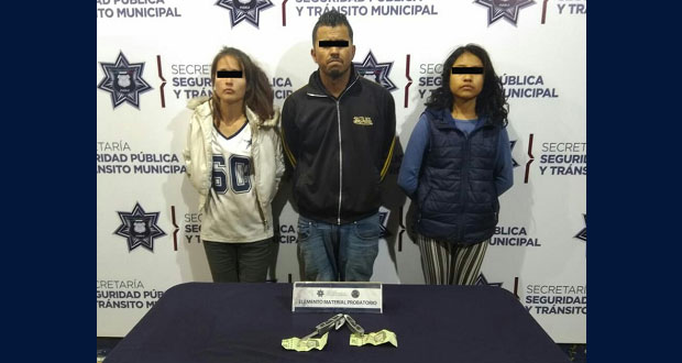 Aseguran a un hombre y dos mujeres