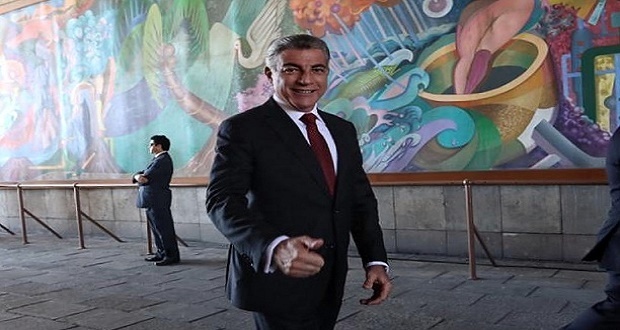 Gali asiste a toma de protesta de López Obrador