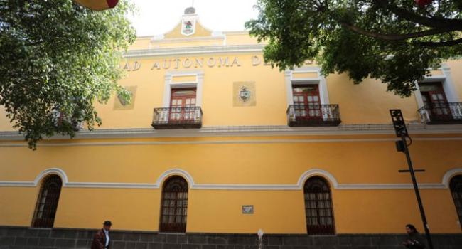 Tras callar ante morenovallismo, ahora Esparza quiere ser defensor social