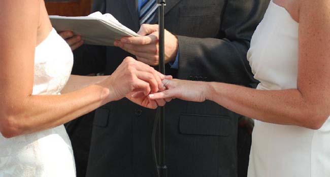 Con reforma, matrimonios igualitarios puede llevarse de nuevo a SCJN: Barbosa