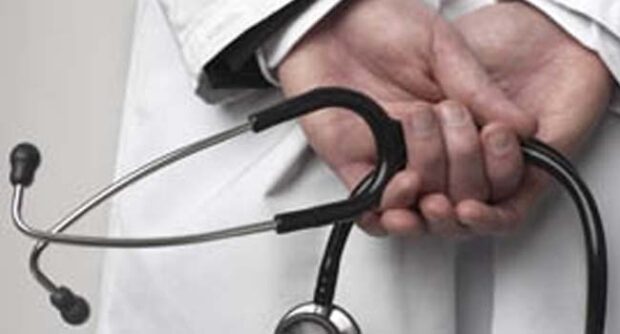 En febrero se gradúan 5 mil médicos especialistas mexicanos: IMSS