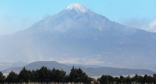 INAH halla posible adoratorio prehispánico en el Pico de Orizaba