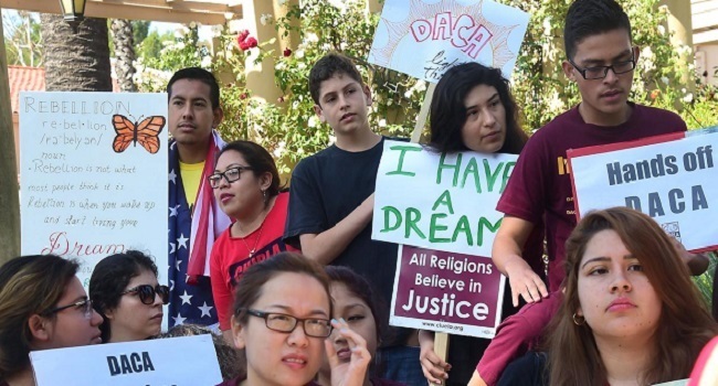Demócratas aprobarían muro fronterizo a cambio de apoyo a dreamers. Foto: Especial