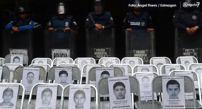 Ayotzinapa: salen a la luz conversaciones entre policías y sicarios