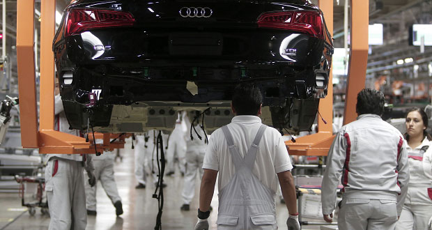 Audi reanudará producción en segundo turno tras bloqueos carreteros