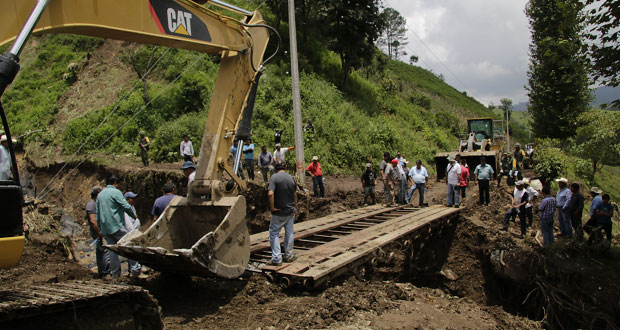A un año de Earl, abandonan más de 20 obras carreteras en Puebla: CNPA