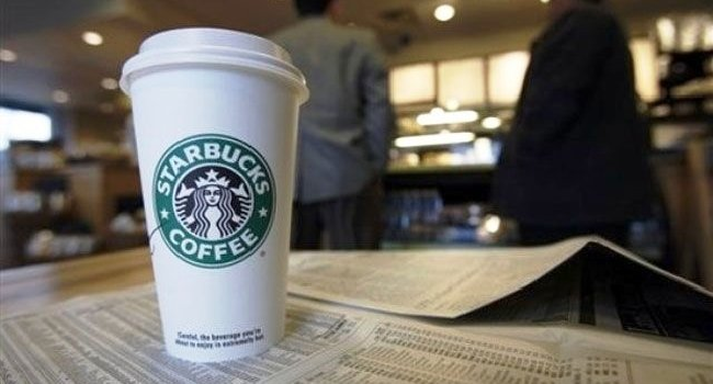 Stabucks dejará de usar popotes en todas sus sucursales en 2020