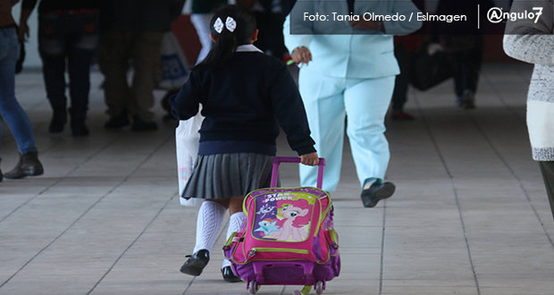 Este lunes regresaron a clases 5 mil 787 escuelas de 105 municipios de Puebla
