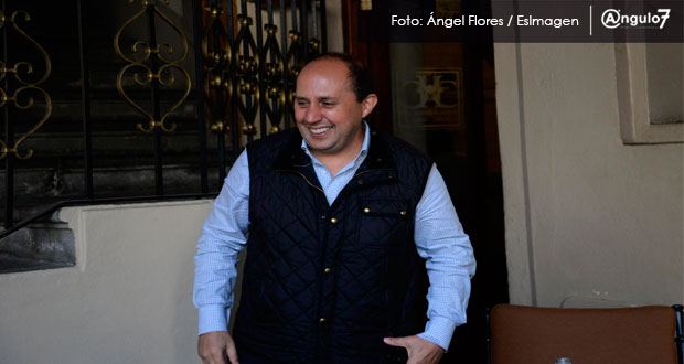 Morena quita a Héctor Alonso y pone a Manzanilla por el distrito 12 federal. Foto: EsImagen