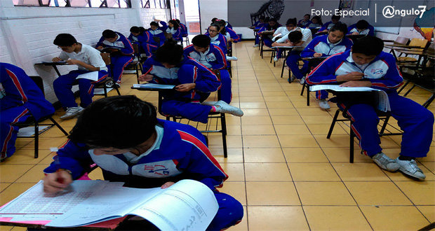 SEP beca a 26 mil estudiantes de escuelas particulares de Puebla