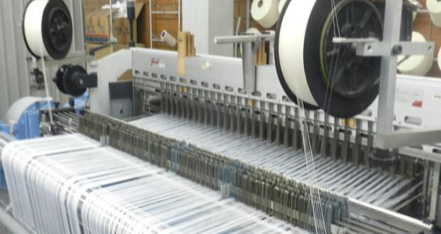 Textileros poblanos denuncian alzas de hasta del 95% en costos de luz