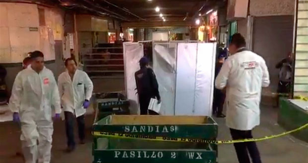 En Central de Abastos de CDMX, frustran asalto y linchan a ladrón. Foto: La Razón