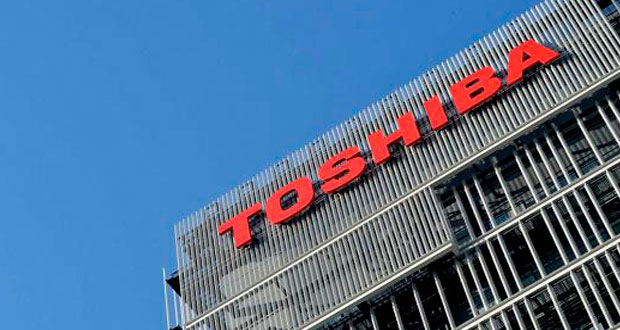 Toshiba vende unidad de chips para evitar salida de la bolsa japonesa