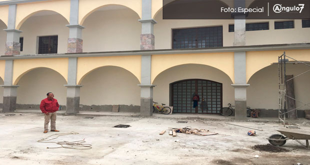 Continúa remodelación en palacio municipal de Ahuatempan
