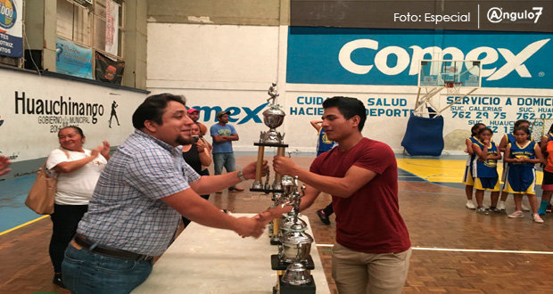 Participan 25 equipos en torneo de basquetbol en Huauchinango