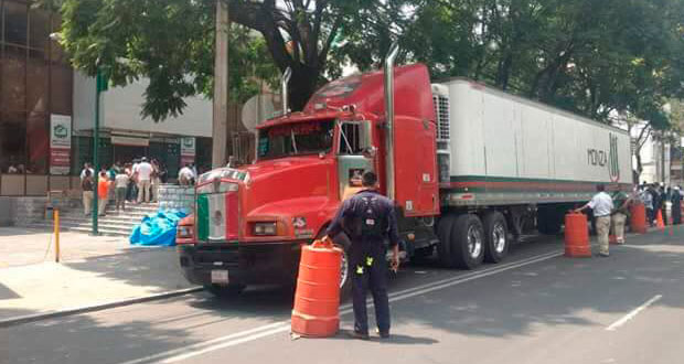 En Texmelucan, hallan camión con víveres robado en la México-Puebla