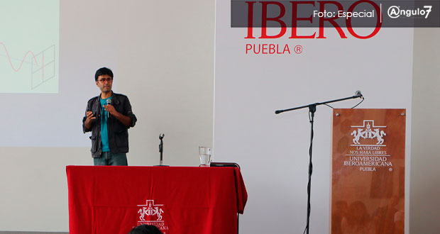 Ibero da conferencia sobre avances en lentes para telescopios