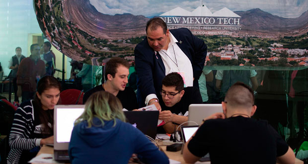 En “Creatón”, universitarios aplican tecnología en transparencia