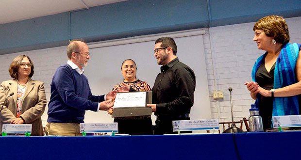 Académico de BUAP gana premio a mejor tesis en antropología social