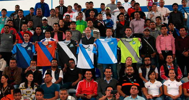 Con 400 equipos de 8 zonas de Puebla, iniciará torneo de futbol