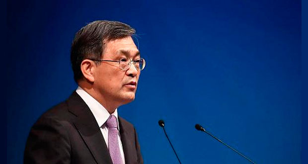 CEO de Samsung anuncia su renuncia dejará el cargo en marzo de 2018