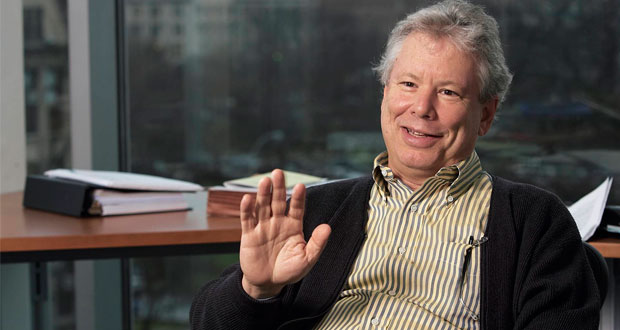 Richard Thaler gana Nobel de Economía por teoría del comportamiento