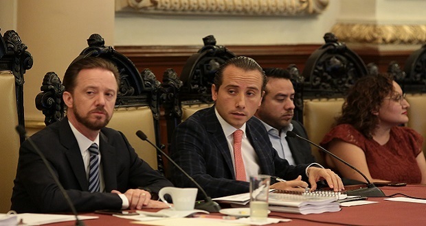 Renuncia Mario Riestra