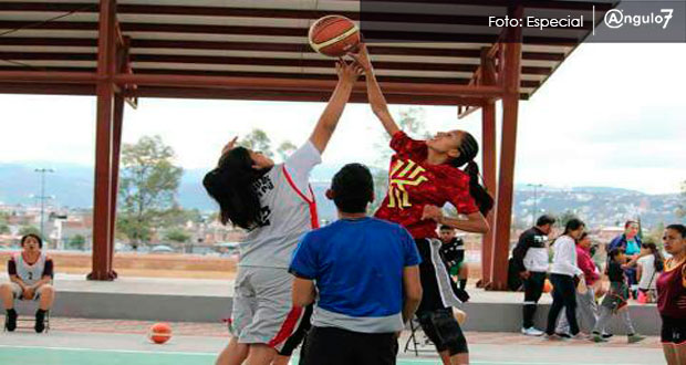 Equipo femenil de baloncesto de Tecomatlán es campeón nacional