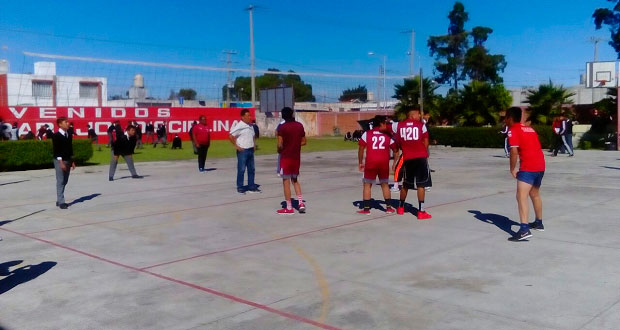 Fnerrr fomenta convivencia de alumnos y docentes con deporte