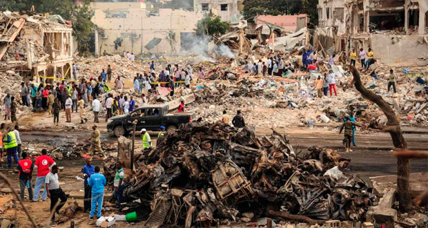 Van más de 300 muertos por ataques con camiones bomba en Somalia