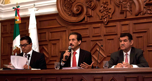 Esparza confirma cambios en la BUAP
