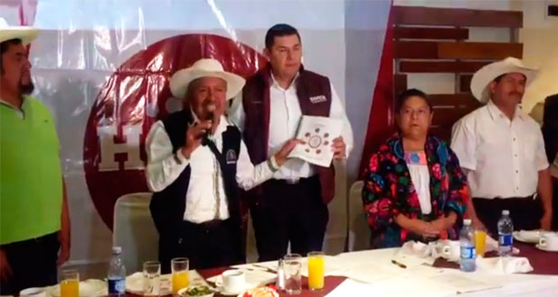 Ahora el Consejo Indígena Poblano candidatea a Armenta para el 2018