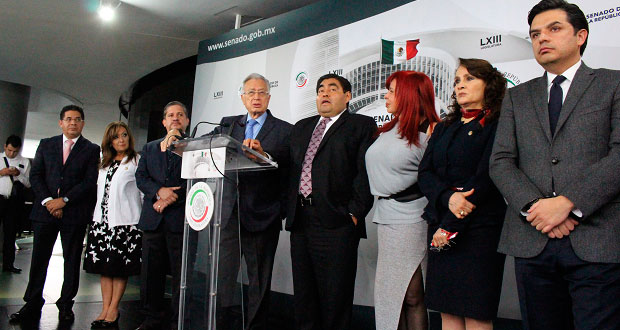 Por caso Fepade, Senado debe seguir sesionado sin asueto: Barbosa