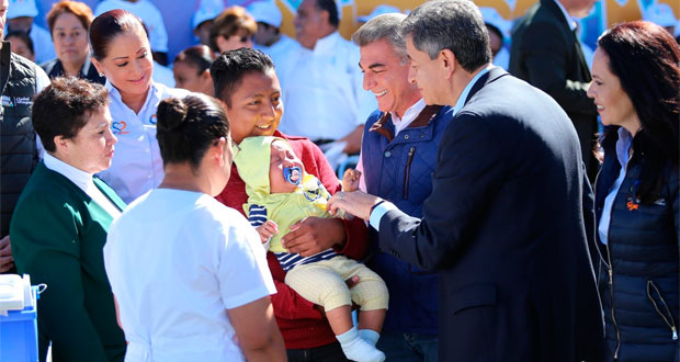Gali y Secretaría de Salud inician vacunación contra influenza H1N1