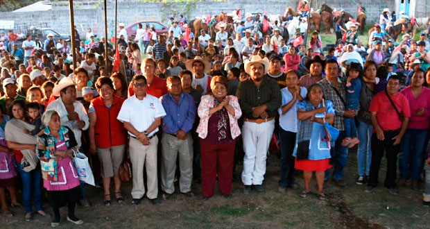 Antorcha entrega 74 apoyos a damnificados en Tochimilco por sismo