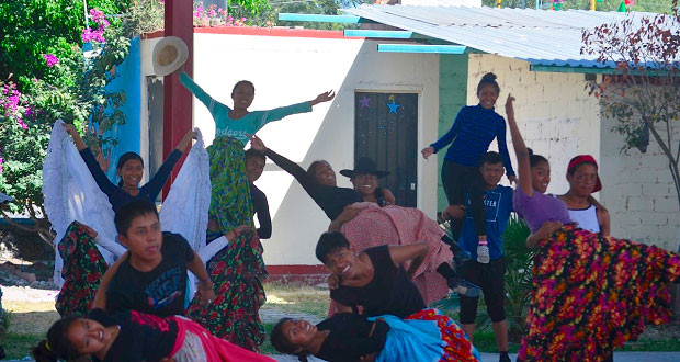 Con ballet folclórico, celebrará Antorcha 18 aniversario en Izúcar