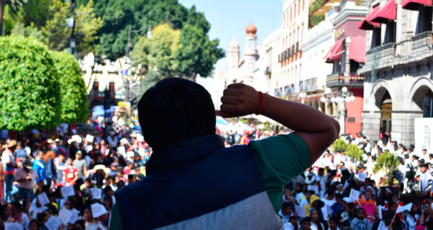 Estudiantes antorchistas exigen justicia para exedil de Huitzilan