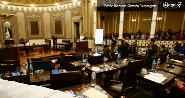 Antes de irse, Aguilar plantea eliminar recesos legislativos del Congreso