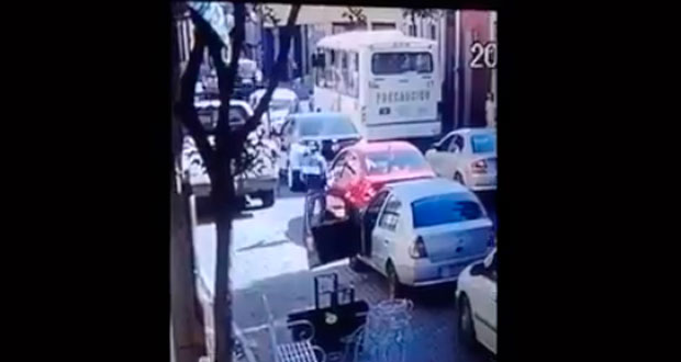 Balean a conductor en El Alto y pierde la vida en hospital