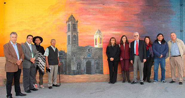 Upaep y La Rueda continúan con murales en barrio de Santiago