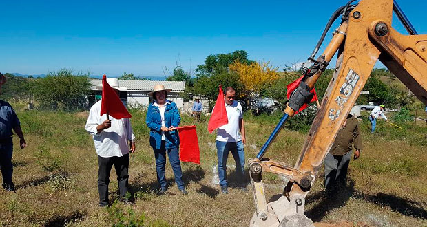 Inicia construcción de bachillerato comunitario en Tepexi