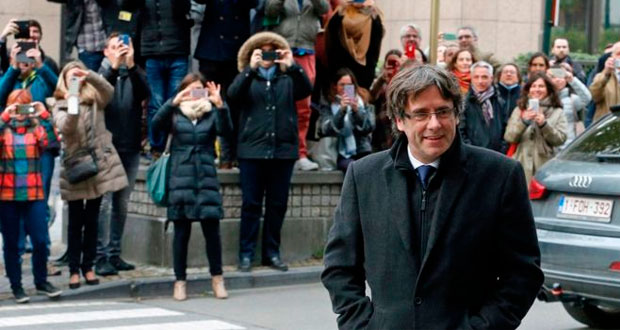 Juez belga da libertad condicional a Puigdemont y 4 exconsejeros