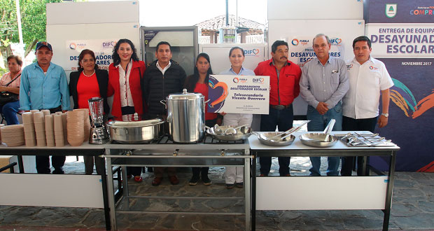 DIF estatal equipa 4 desayunadores escolares en Tlacuilotepec