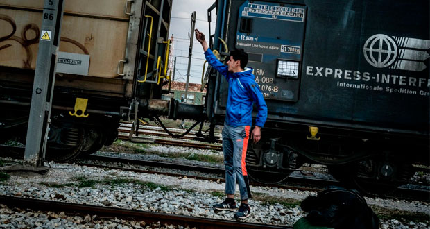 Niños migrantes y refugiados, los menos atendidos en Grecia: Unicef