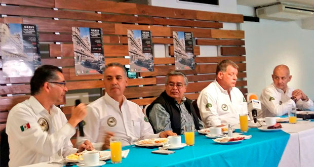 La 34 edición del Automóvil Antiguo presenta 300 modelos en Puebla